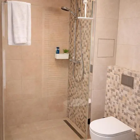Viridis Apartment